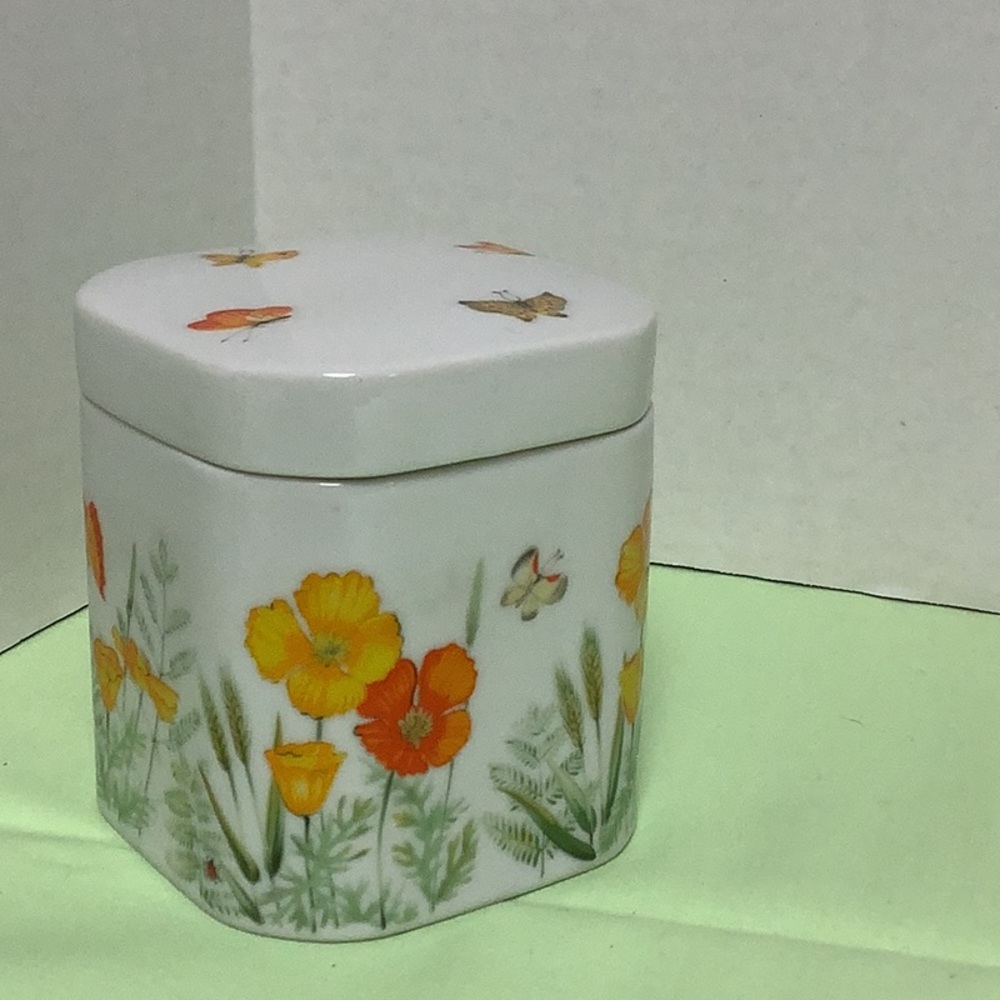 Vintage butterfly floral orange yellow 70s lidded porcelain trinket box